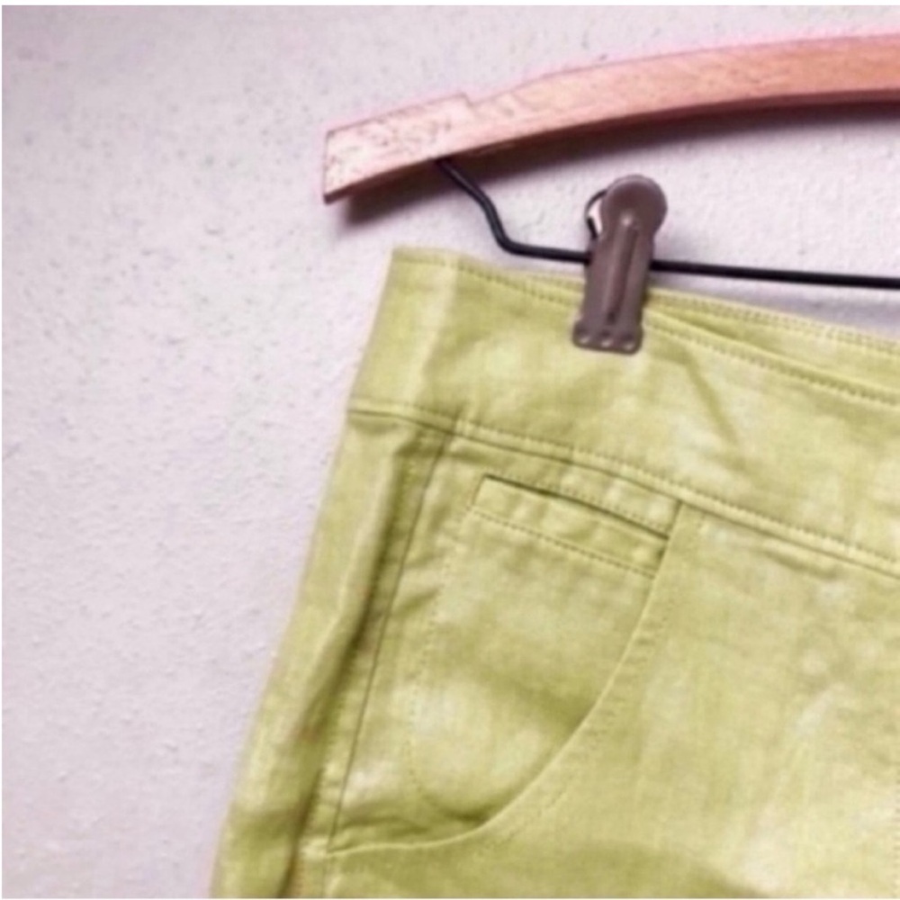 “Ferrin” Foil Metallic Lime Green Linen Shorts